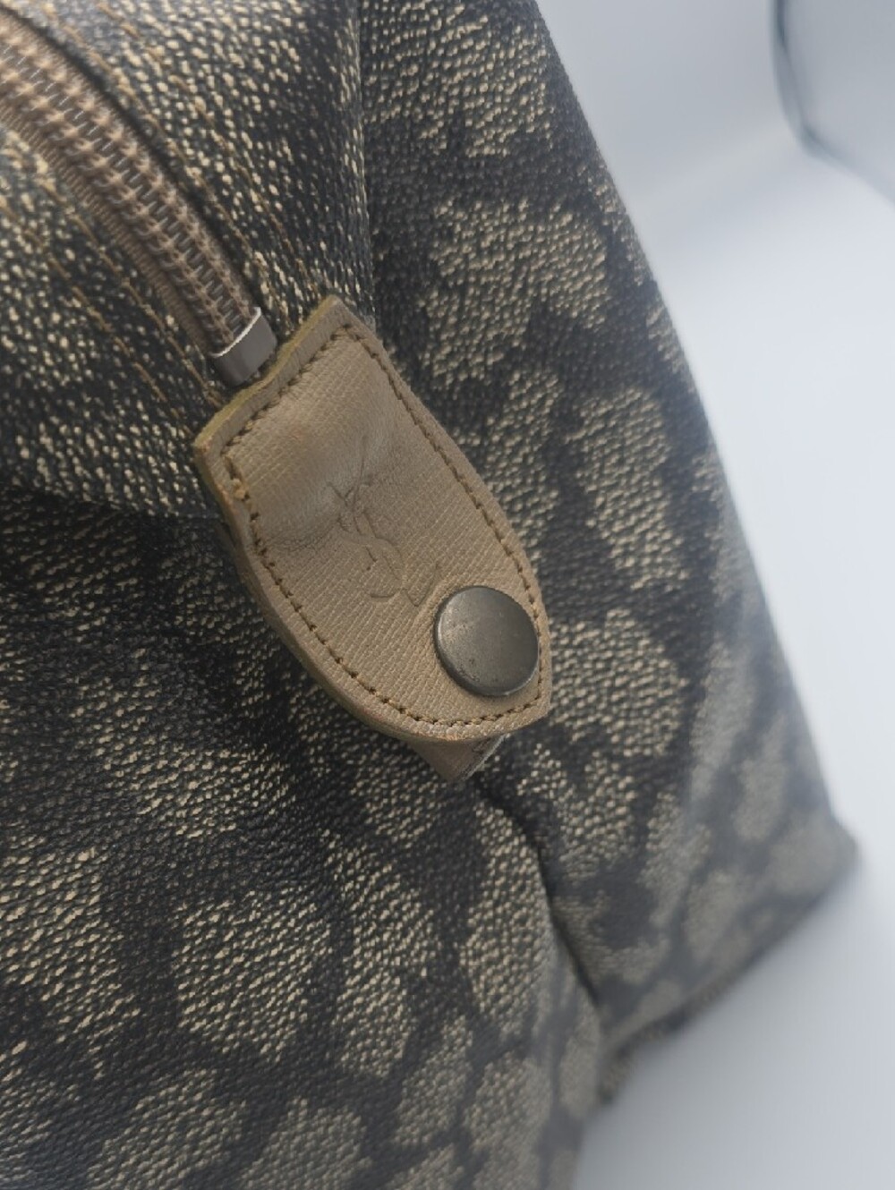 Yves Saint Laurent Vintage Tan & Gray Giraffe Patterned Large Weekender (EUC)🦒✨ - Picture 6 of 15